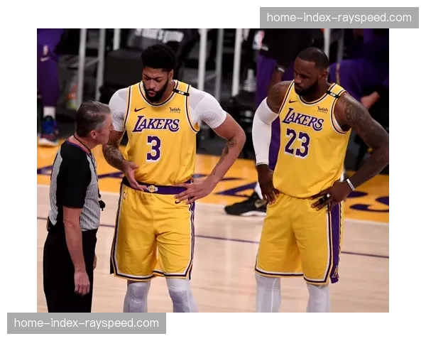 巴雷拉右大腿髂腰肌轻微拉伤，将至少缺席两周